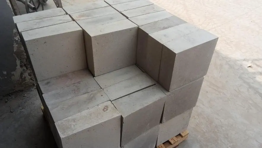 磷酸盐复合砖和硅刚玉砖的区别